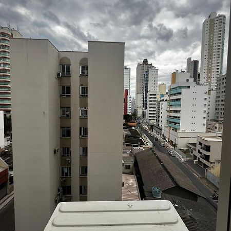 Apartamento Central Proximo Da Praia E Atlantico Shopping Balneario Camboriu Exterior photo
